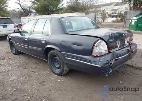 2000 Ford Crown Victoria Police Interceptor from USA, damaged, VIN 2FAFP71W2YX107183